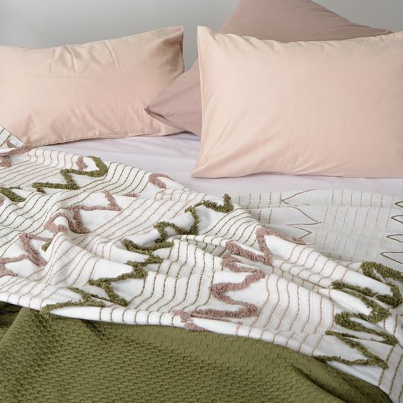 Покрывало из хлопка с бахромой оливкового цвета из коллекции Ethnic, 180х250 см, Tkano, изображение 4