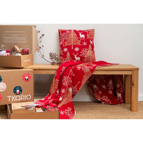 Подушка вязаная с новогодним рисунком Winter fairytale  из коллекции New Year Essential, 45х45 см, Tkano, изображение 2