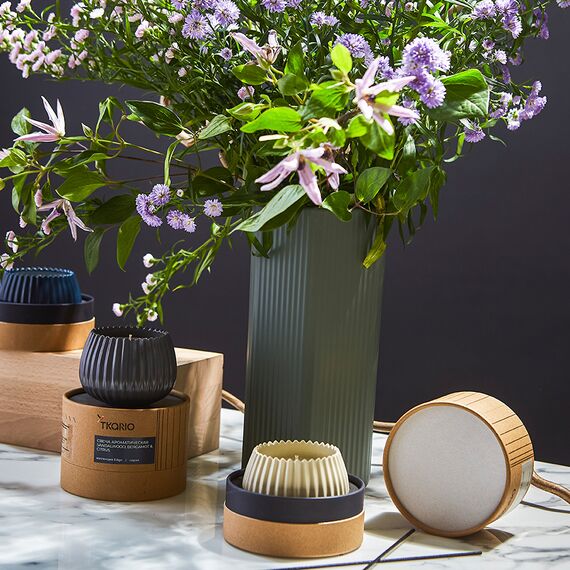 Свеча ароматическая Green tea & Pear blossom из коллекции Edge, бежевый, 30 ч, Tkano, изображение 3
