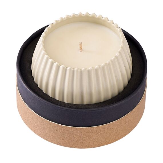 Свеча ароматическая Nutmeg, Leather & Vanilla из коллекции Edge, бежевый, 30 ч, Tkano, изображение 10