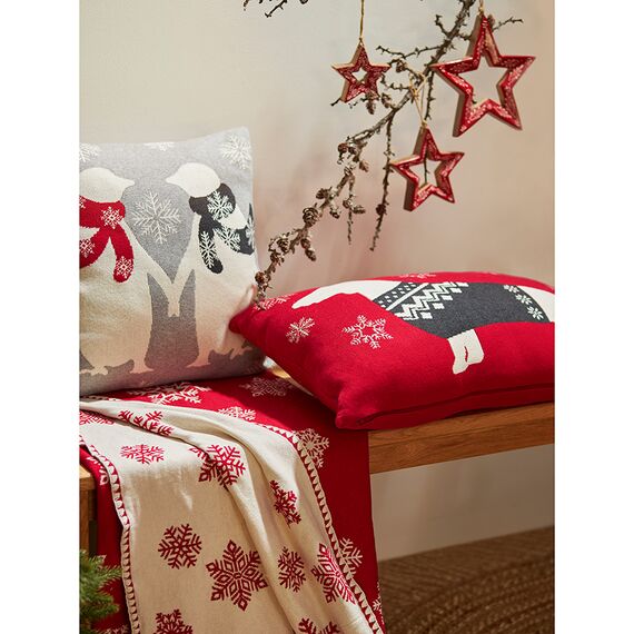 Подушка вязаная с новогодним рисунком Festive penguins из коллекции New Year Essential, 45x45 см, Tkano, изображение 3