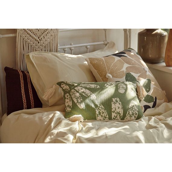 Подушка декоративная с рисунком Flowers и кисточками из коллекции Ethnic, 30х45 см, Tkano, изображение 2