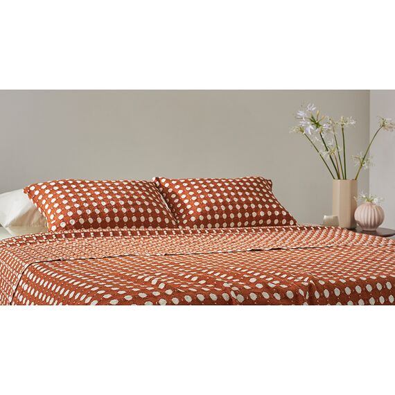 Покрывало из хлопка Polka dots карамельного цвета из коллекции Essential, 180х250 см, Tkano, изображение 3
