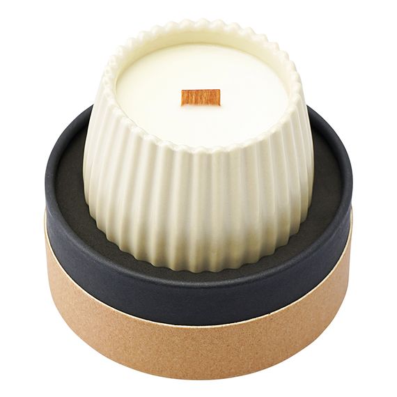 Свеча ароматическая с деревянным фитилём Sandalwood, Bergamot & Citrus из коллекции Edge, бежевый, 60 ч, Tkano, изображение 3