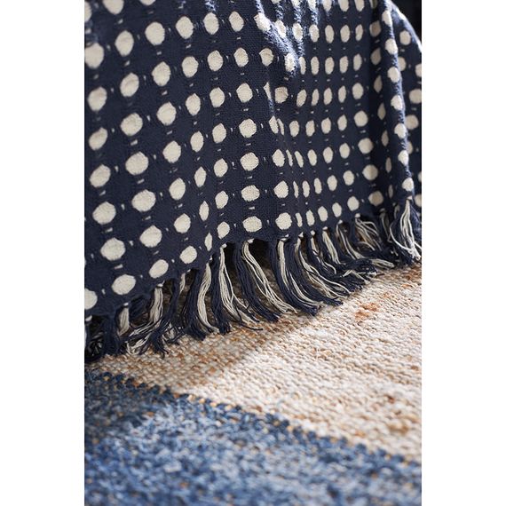 Покрывало из хлопка Polka dots темно-синего цвета из коллекции Essential, 180х250 см, Tkano, изображение 5