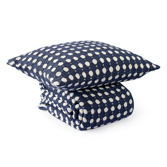 Чехол на подушку из хлопка Polka dots темно-синего цвета из коллекции Essential, 40x60 см, Tkano, изображение 7