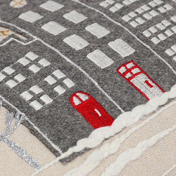 Подушка декоративная Snowy Town из коллекции New Year Essential, 30х45 см, Tkano, изображение 5