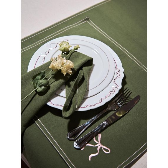 Салфетка сервировочная Fancy Bows оливкового цвета из коллекции Essential, 45х45 см, Tkano, изображение 4