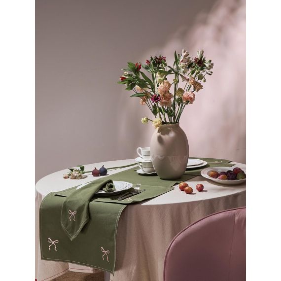 Дорожка на стол Fancy Bows оливкового цвета из коллекции Essential, 45x150 см, Tkano, изображение 2