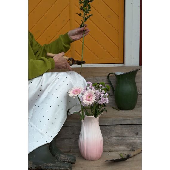 Ваза Petal нежно-розового цвета из коллекции Blossom, 26 см, Tkano, изображение 3