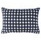 Чехол на подушку из хлопка Polka dots темно-синего цвета из коллекции Essential, 40x60 см, Tkano